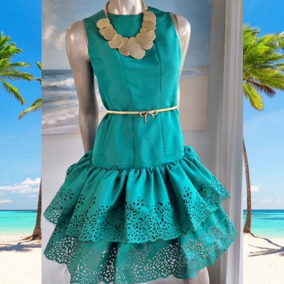 *$5,000 OSCAR DE LA RENTA ICONIC STUNNING GREEN EYELET PLEADED SILK RUNW DRESS M - Picture 3 of 10